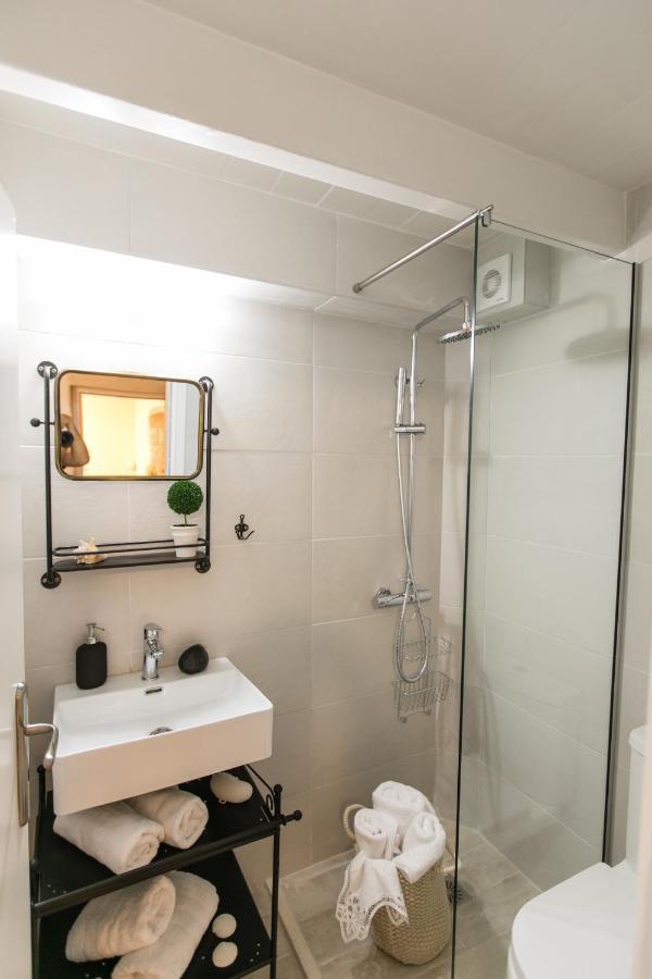 העיירה רתימנו Kamaraki Suites מראה חיצוני תמונה